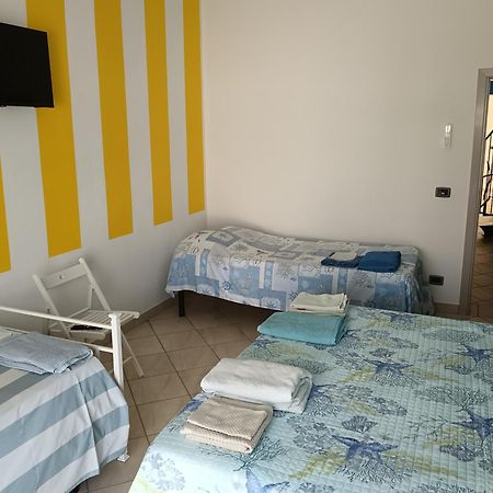 A Casa Di Berna E Tere Apartment เวนตูรีนา แตร์เม ภายนอก รูปภาพ