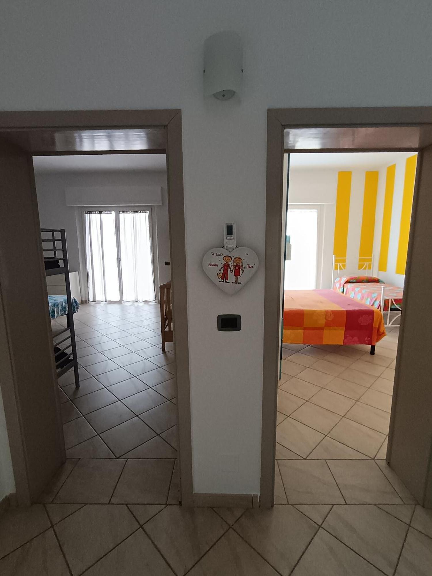 A Casa Di Berna E Tere Apartment เวนตูรีนา แตร์เม ภายนอก รูปภาพ